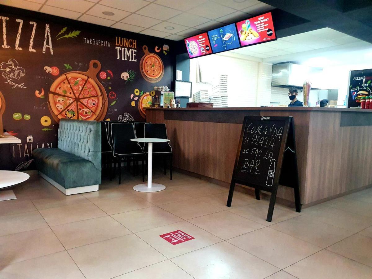 Art Boutique Central Târgu Jiu Εξωτερικό φωτογραφία