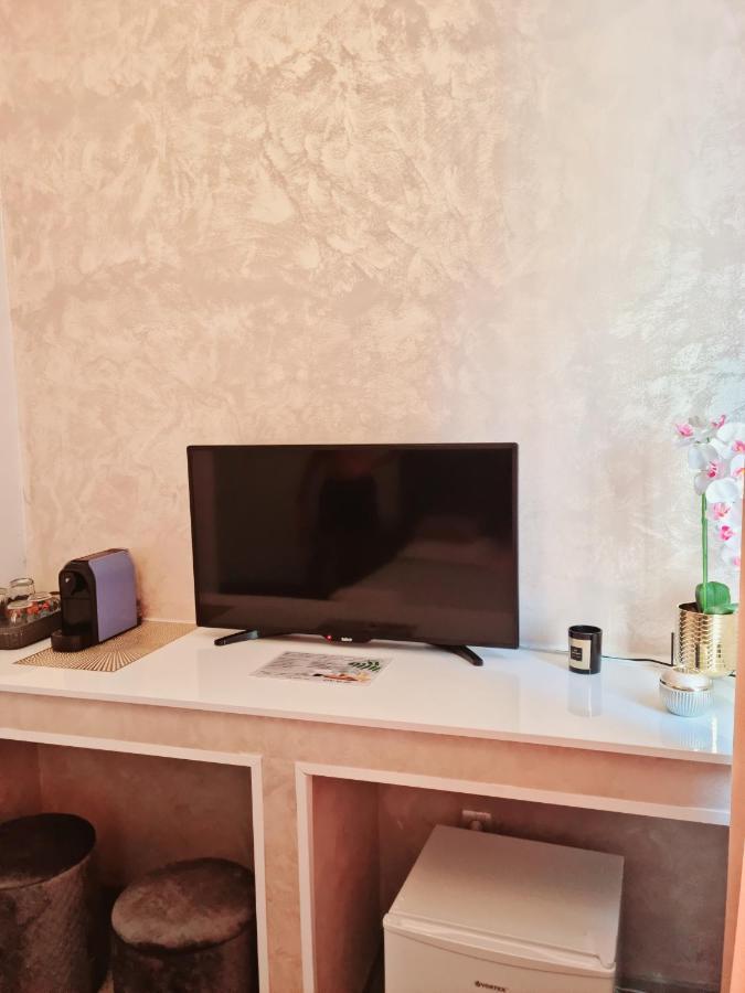 Art Boutique Central Târgu Jiu Εξωτερικό φωτογραφία