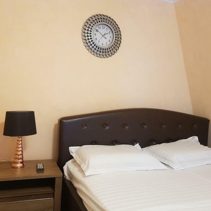 Art Boutique Central Târgu Jiu Εξωτερικό φωτογραφία